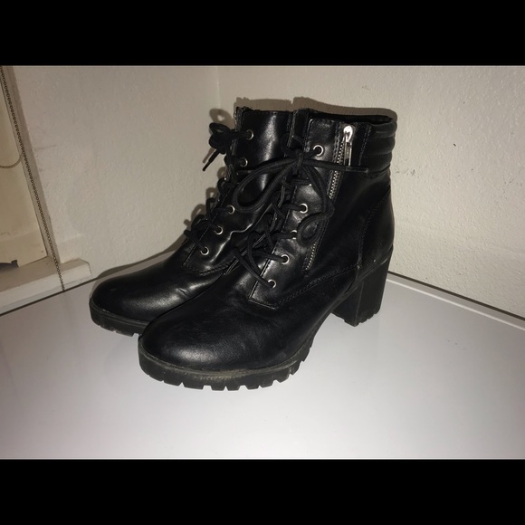 Black heels - Picture 5 of 5